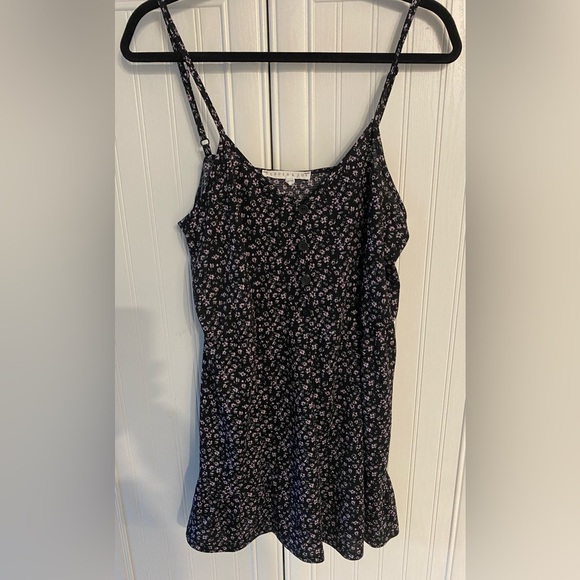 Floral Romper - Picture 4 of 5